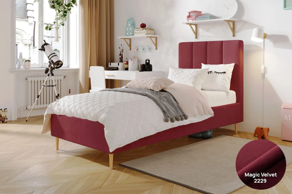 Postel Lola